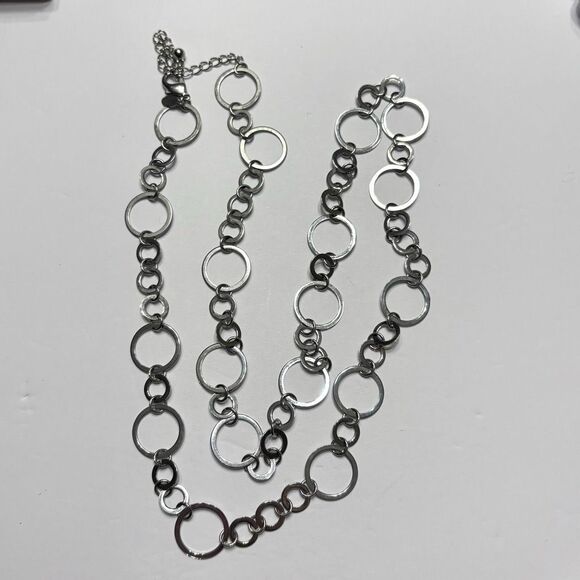 Chico's Jewelry - Chico’s Alternating Endless Circle Hoop Link Silver Tone Chain Necklace